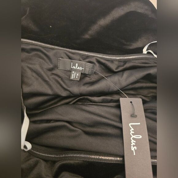 NWT Lulu's I'm Enchanted Black Velvet Off-the-Shoulder Maxi Dress Size XL - Picture 2 of 14